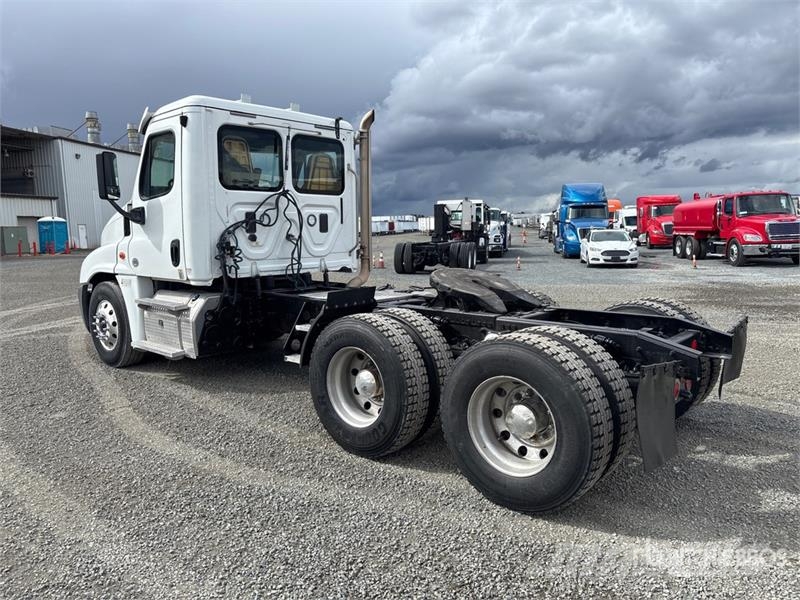 Freightliner Cascadia 125 Седельные тягачи