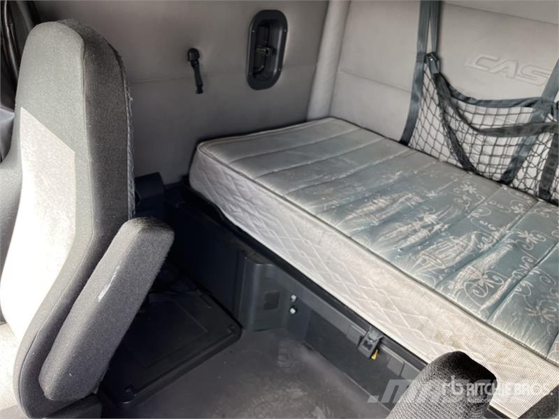 Freightliner Cascadia 126 Autotractoare
