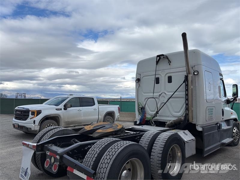 Freightliner Cascadia 125 6x4 T/A Sleeper Truck Tractor 트랙터 유닛