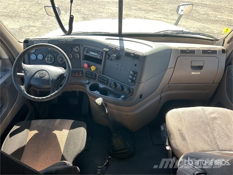 Freightliner Cascadia 125 6x4 T/A Sleeper Truck Tractor Motrici e Trattori Stradali