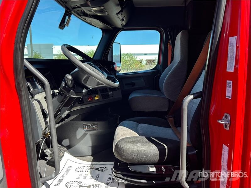 Freightliner Cascadia 116 Sadulveokid