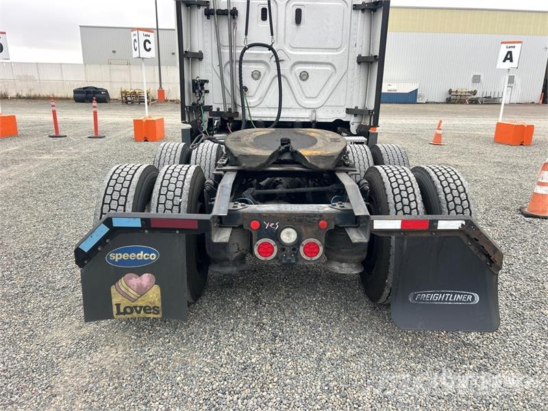 Freightliner Cascadia 125 Tractor Units