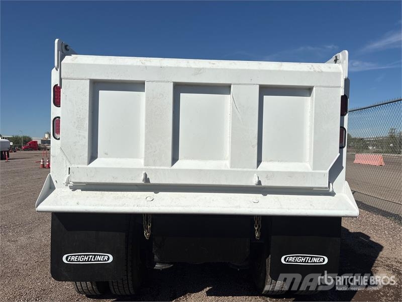 Freightliner Cascadia 126 Kipper