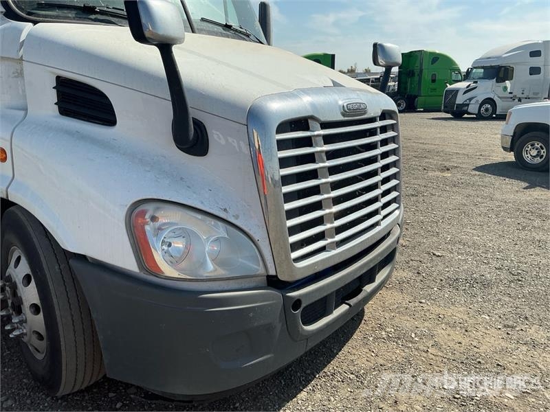 Freightliner Cascadia 113 Sattelzugmaschinen