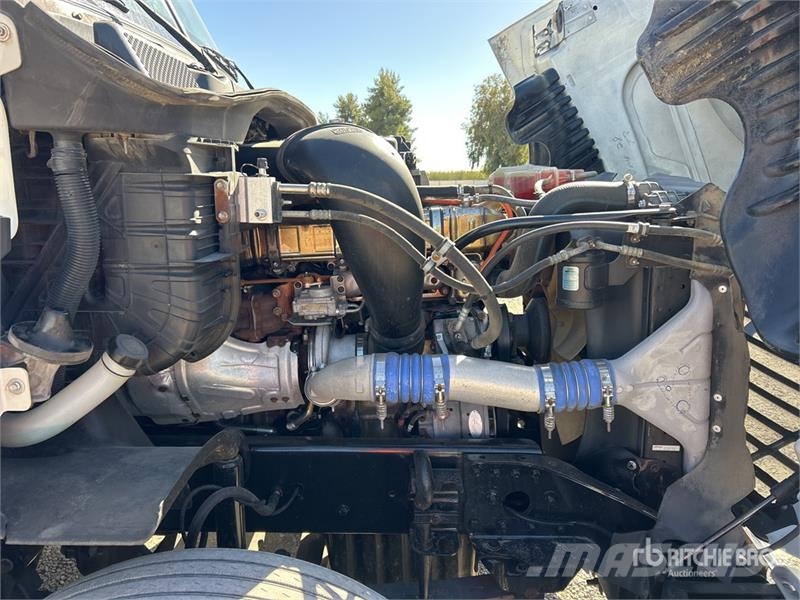 Freightliner Cascadia 125 6x4 T/A Sleeper Truck Tractor Motrici e Trattori Stradali