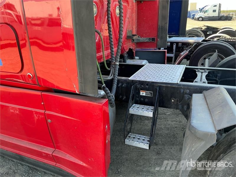 Freightliner Cascadia 6x4 T/A Sleeper Truck Tractor Tracteur routier