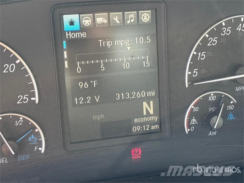 Freightliner Cascadia 126 Kipper