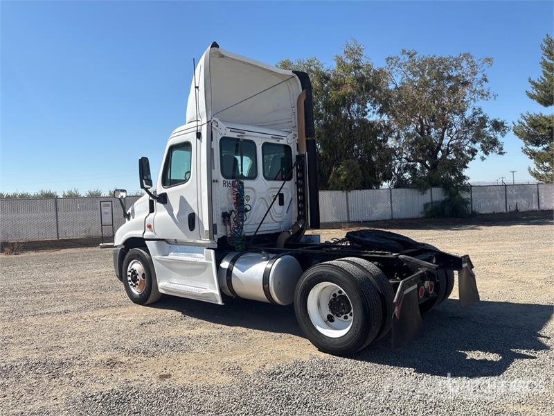 Freightliner Cascadia 125 Vlačilci