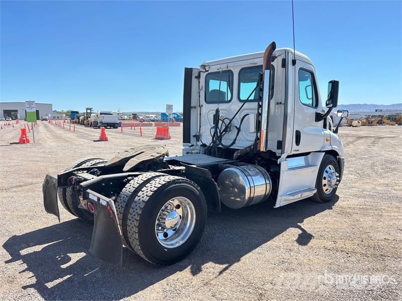 Freightliner Cascadia 113 Vlačilci