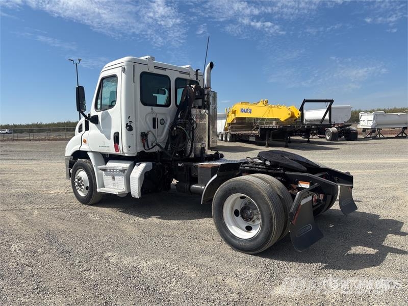 Freightliner Cascadia 113 Prime Movers
