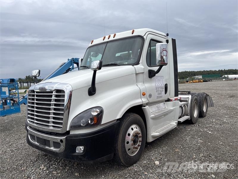 Freightliner Cascadia 125 Vetopöytäautot