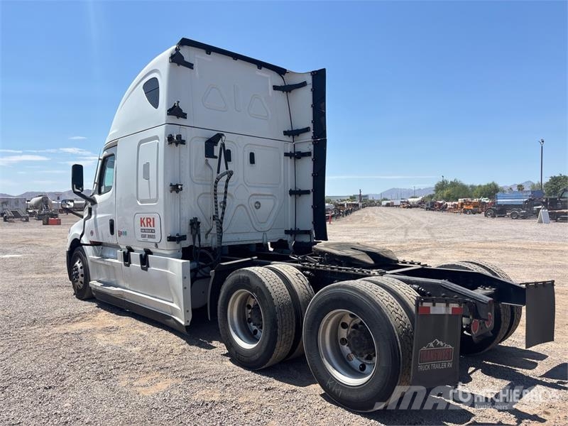 Freightliner Cascadia 126 6x4 T/A Sleeper Truck Tractor Τράκτορες