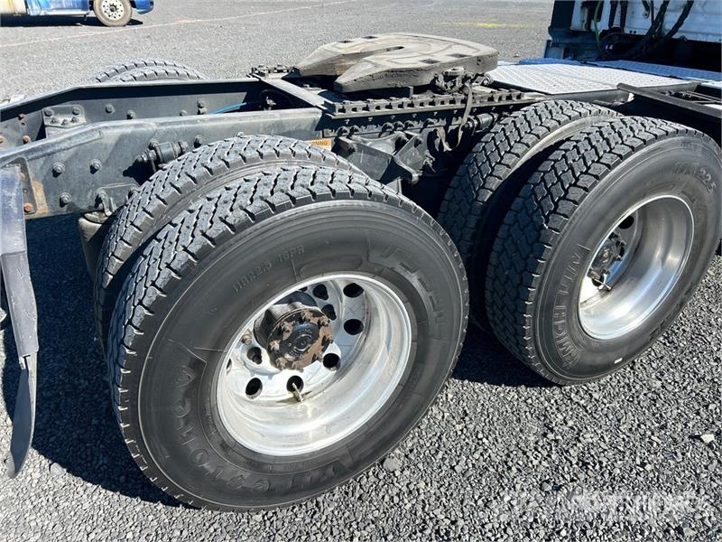 Freightliner Cascadia 116 وحدات الجر