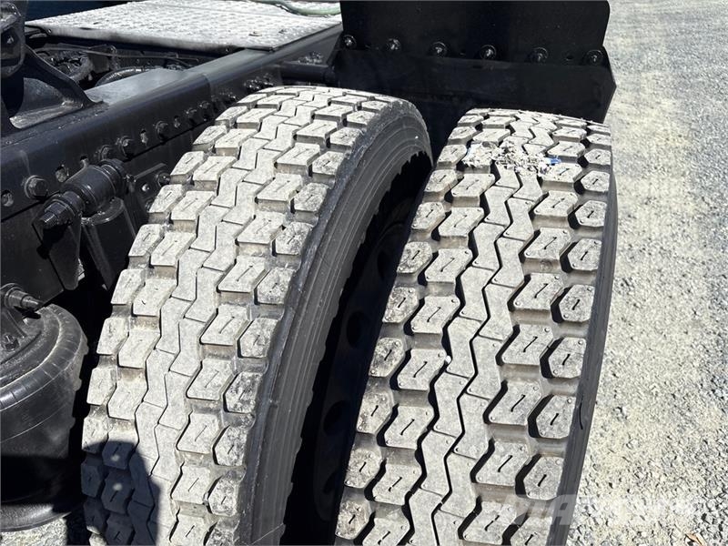 Freightliner Cascadia 125 6x4 T/A Sleeper Truck Tractor Motrici e Trattori Stradali