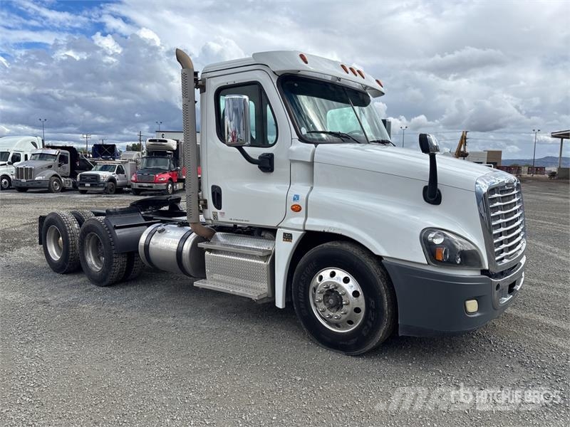 Freightliner Cascadia 125 Седельные тягачи