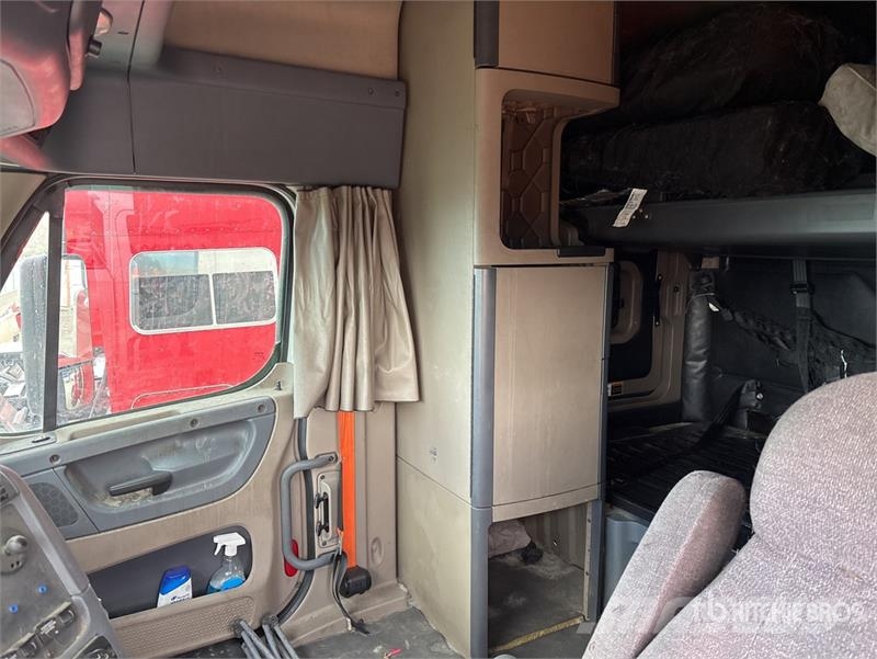 Freightliner Cascadia 125 6x4 T/A Sleeper Truck Tractor 트랙터 유닛