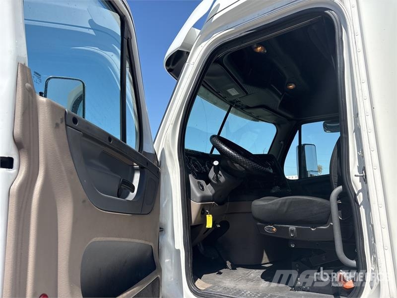 Freightliner Cascadia 125 Vlačilci