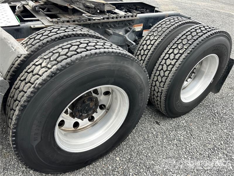 Freightliner Cascadia 116 وحدات الجر
