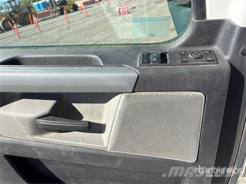 Freightliner Cascadia 126 Kipper