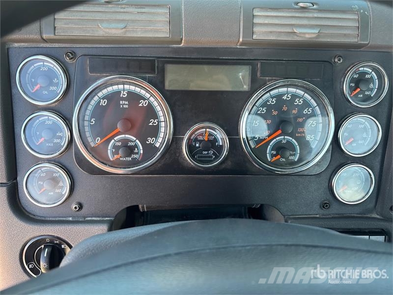 Freightliner Cascadia 125 Vilcēji