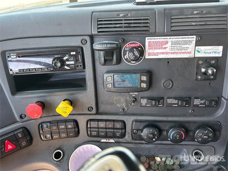 Freightliner Cascadia 125 6x4 T/A Sleeper Truck Tractor Sattelzugmaschinen