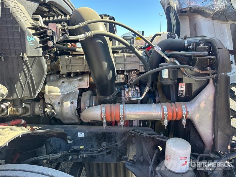 Freightliner Cascadia 126 Kipper