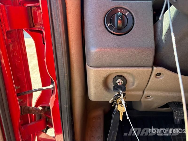 Freightliner Cascadia 125 6x4 T/A Sleeper Truck Tractor Sattelzugmaschinen
