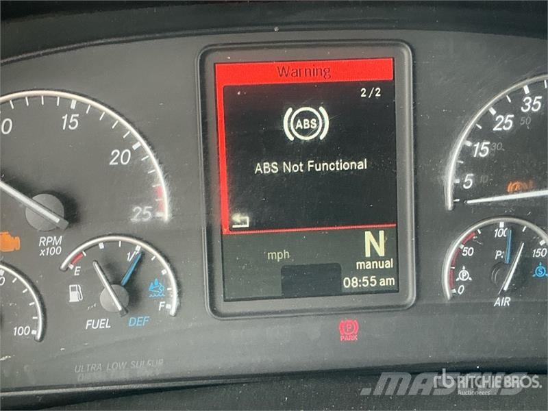 Freightliner Cascadia 126 6x4 T/A Sleeper Truck Tractor Vlačilci