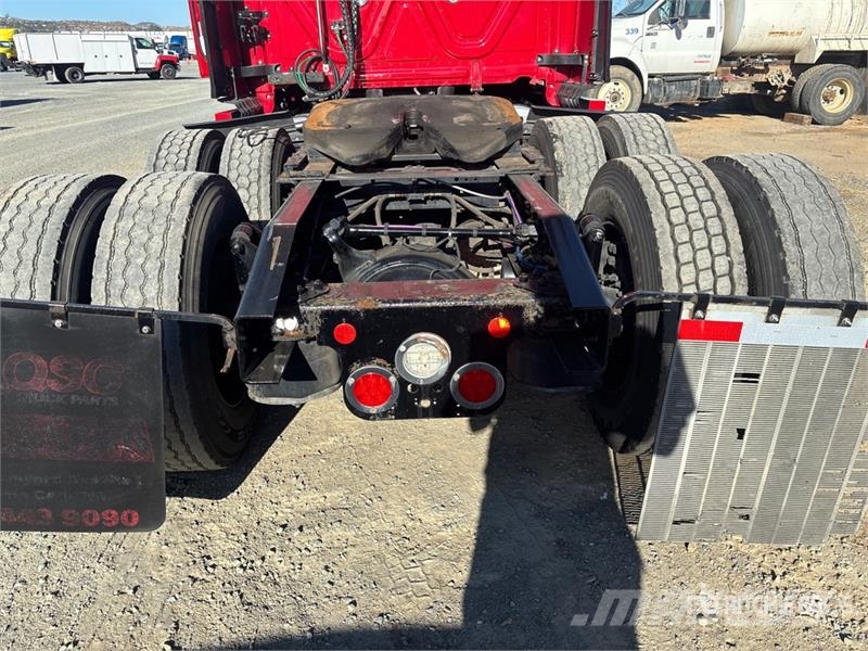 Freightliner Cascadia 126 6x4 T/A Sleeper Truck Tractor Tractor Units