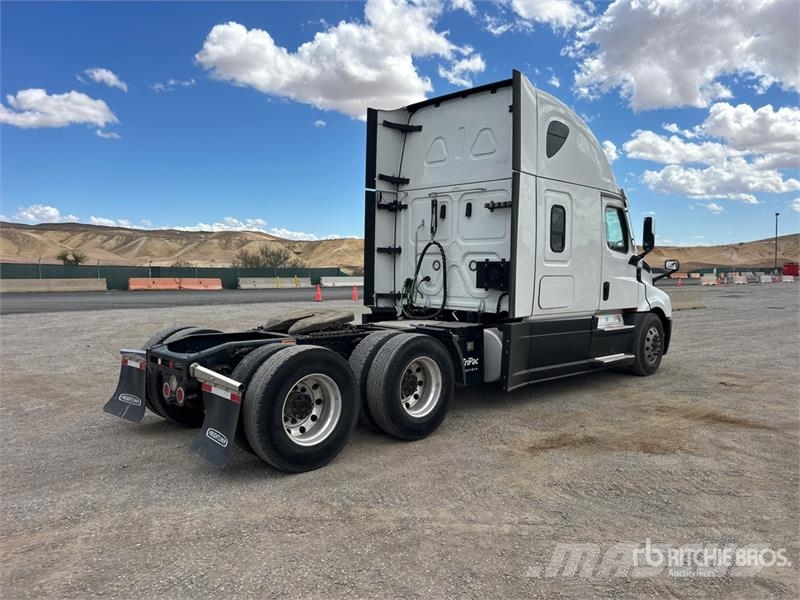Freightliner Cascadia 126 6x4 T/A Sleeper Truck Tractor Τράκτορες