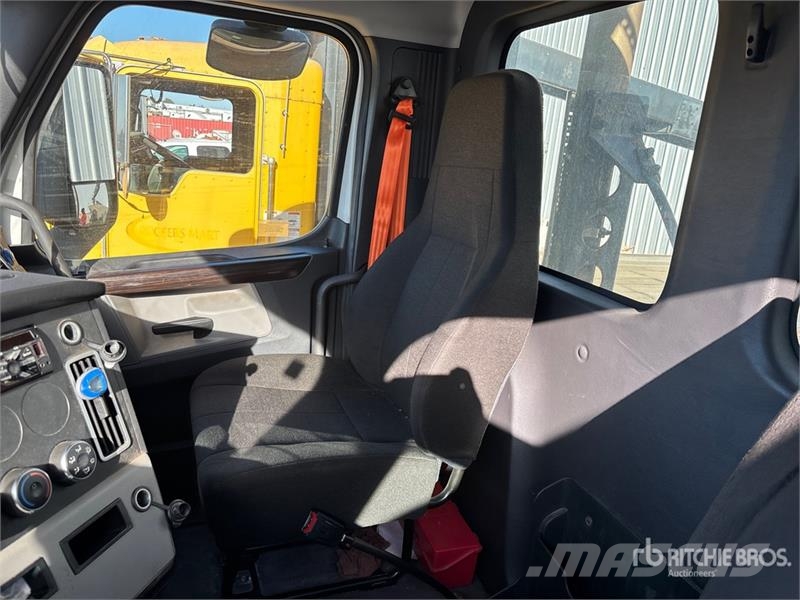 Freightliner Cascadia 126 Vlačilci