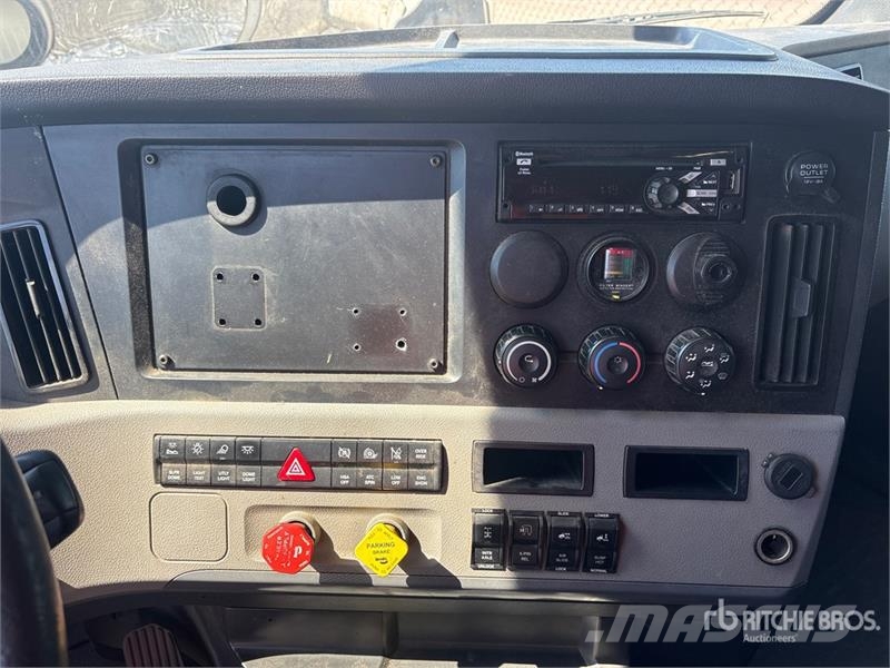 Freightliner Cascadia 116 Vlačilci