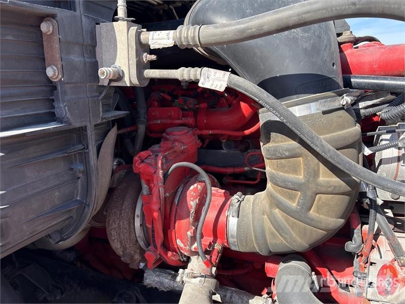 Freightliner Cascadia 125 6x4 T/A Sleeper Truck Tractor Тягачі