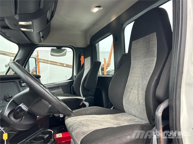 Freightliner Cascadia 116 وحدات الجر