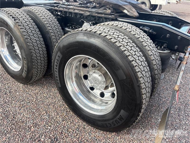 Freightliner Cascadia 113 Седельные тягачи