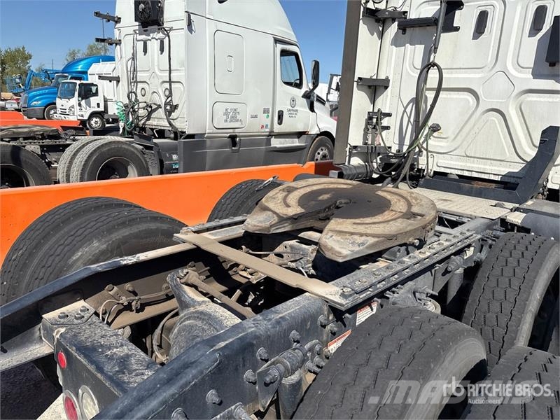 Freightliner Cascadia 126 Sattelzugmaschinen