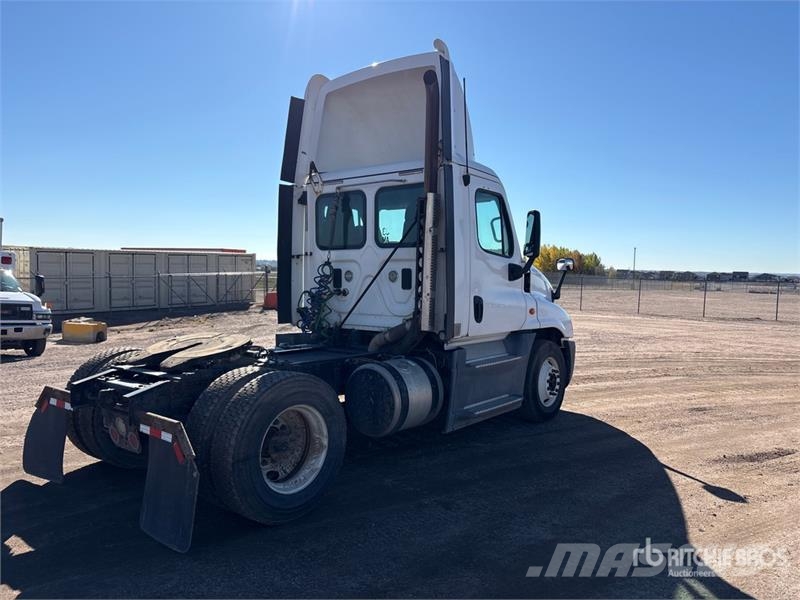 Freightliner Cascadia 125 Vlačilci