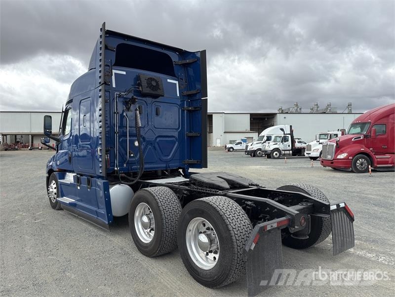 Freightliner Cascadia 116 Sadulveokid