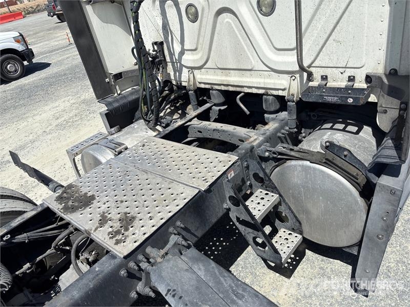 Freightliner Cascadia 116 Tractor Units