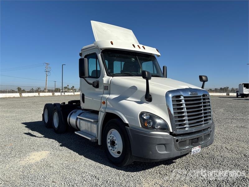 Freightliner Cascadia 125 Vilcēji