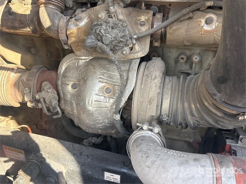 Freightliner Cascadia 126 6x4 T/A Sleeper Truck Tractor وحدات الجر
