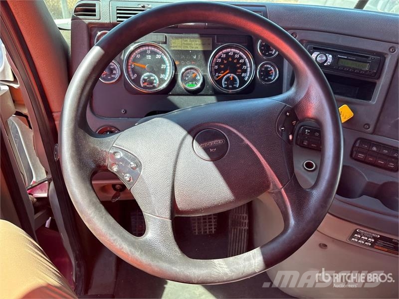 Freightliner Cascadia 125 Prime Movers