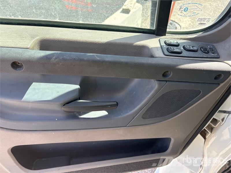 Freightliner Cascadia 125 6x4 T/A Sleeper Truck Tractor Tractor Units