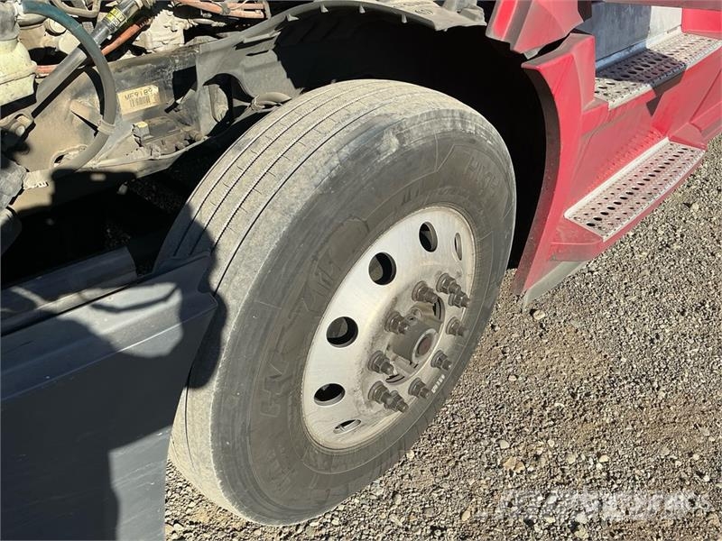 Freightliner Cascadia 126 Tractor Units