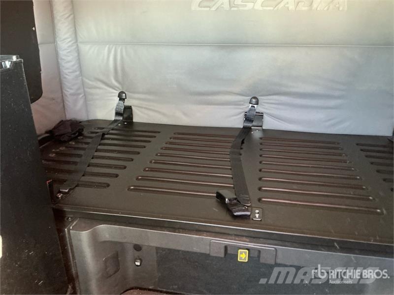 Freightliner Cascadia 126 Tractor Units