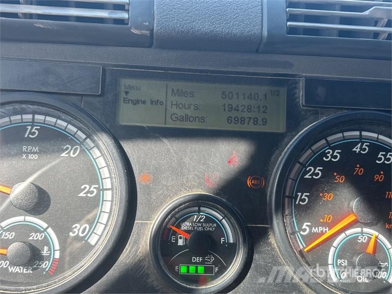 Freightliner Cascadia 125 6x4 T/A Dump Truck Camion benne