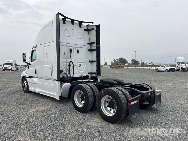 Freightliner Cascadia 126 Vilcēji