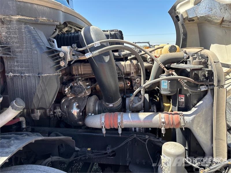 Freightliner Cascadia 126 6x4 T/A Sleeper Truck Tractor Motrici e Trattori Stradali