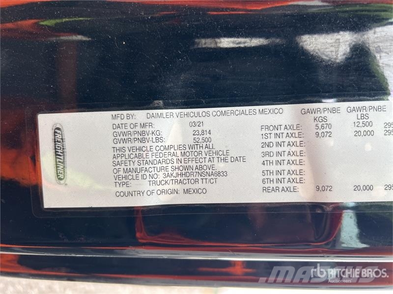 Freightliner Cascadia 126 6x4 T/A Sleeper Truck Tractor Sattelzugmaschinen