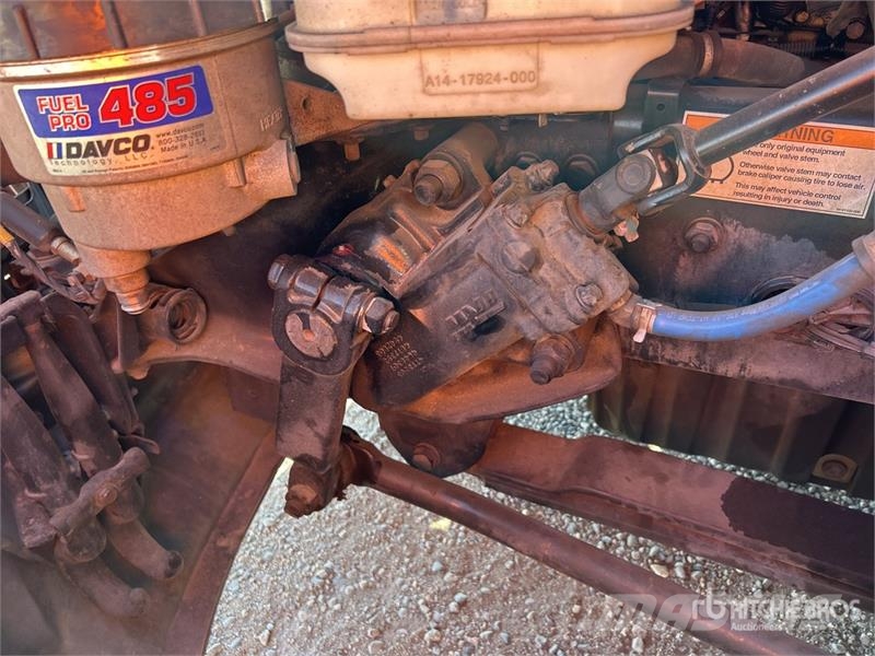 Freightliner Cascadia 126 6x4 T/A Sleeper Truck Tractor Sattelzugmaschinen